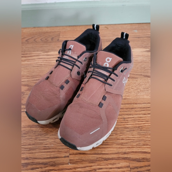 ON CLOUD 5 Waterproof Running Sneakers - Picture 8 of 11